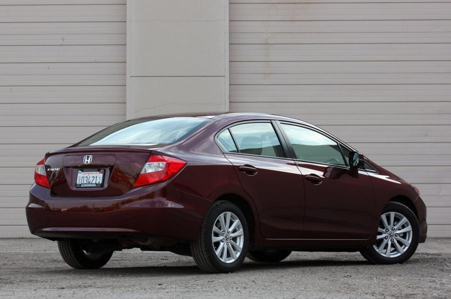  Honda Civic EX Sedan 2012 года  (фото 35 из 36)